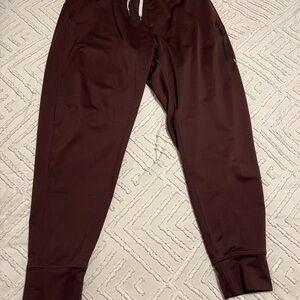 Vuori Sunday Performance Jogger -  Burgundy XXL